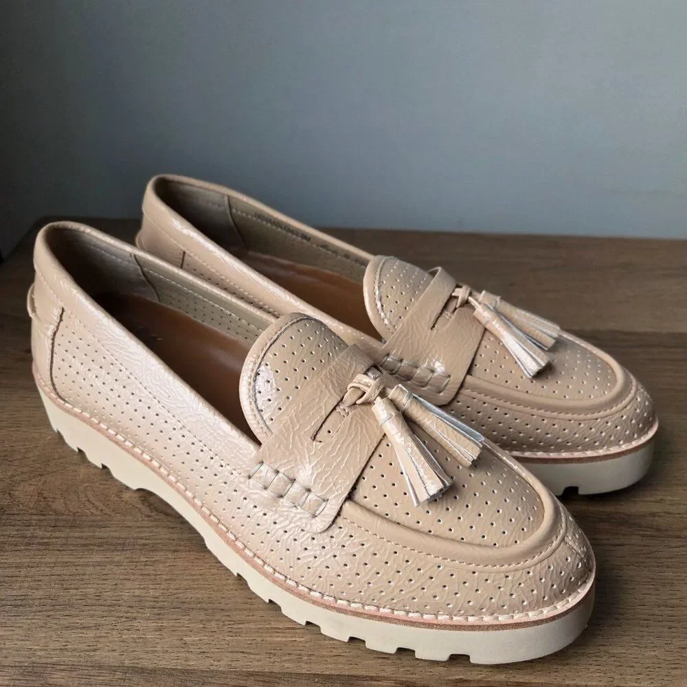 NEW W/O BOX DONALD PLINER TAN LEATHER PERFORATED HARLEM TASSEL LOAFERS 9 WMNS